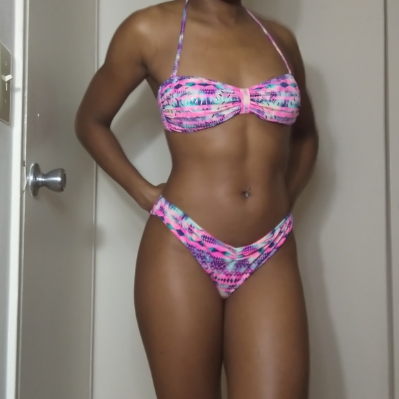 Victoria secret pink tribal printed bikini - Picture 2 of 11